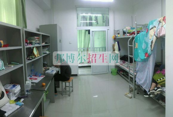 河南財(cái)政稅務(wù)高等?？茖W(xué)校宿舍條件