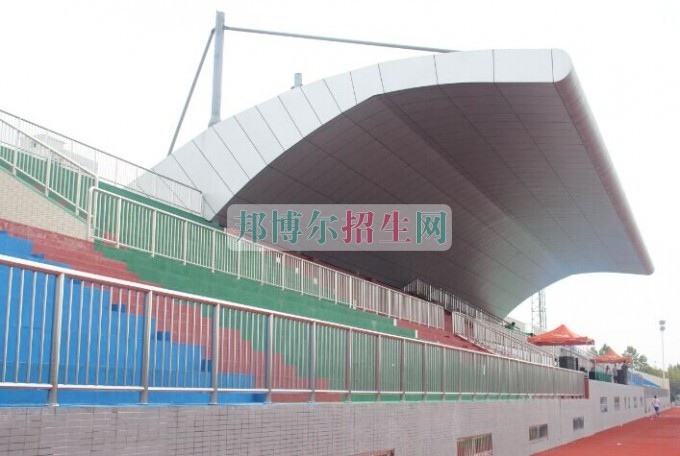 河南經(jīng)貿(mào)職業(yè)學(xué)院是幾專(zhuān)