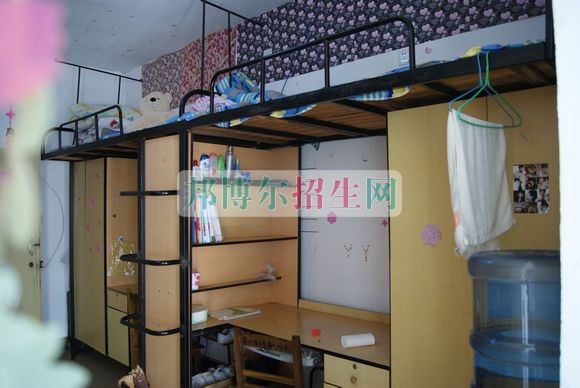 湖南商務(wù)職業(yè)技術(shù)學(xué)院宿舍條件、住宿好嗎、寢室情況