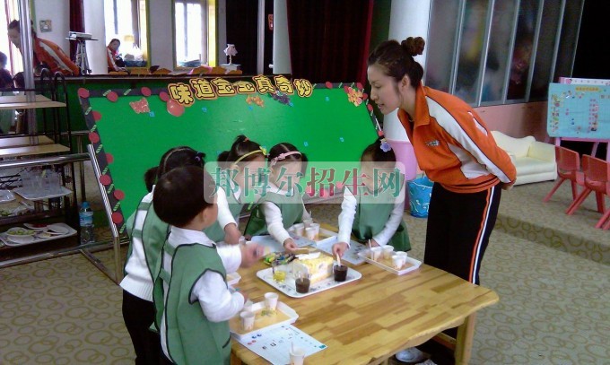女孩學(xué)幼師專(zhuān)業(yè)怎樣呢 
