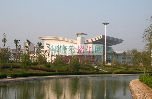 南京財經大學紅山學院招生辦聯(lián)系電話