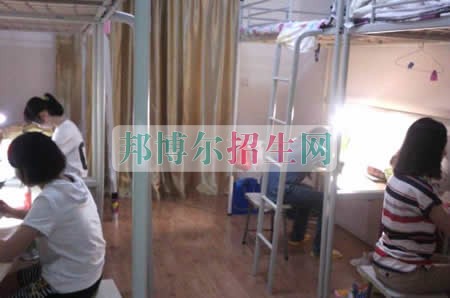 上海外國語大學(xué)賢達經(jīng)濟人文學(xué)院宿舍條件