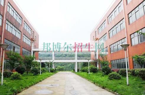 湖南中醫(yī)藥高等?？茖W校
