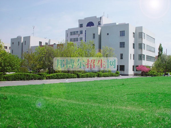 新疆現(xiàn)代職業(yè)技術(shù)學(xué)院是幾專(zhuān)