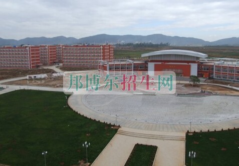 曲靖醫(yī)學(xué)高等?？茖W(xué)校