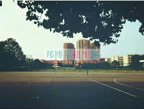 四川省信息通信學(xué)校2016年報(bào)名條件、招生對(duì)象