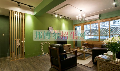 女生學室內設計專業(yè)有前途嗎