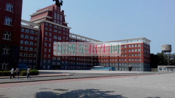 哪個大專學(xué)校的鐵道運輸好