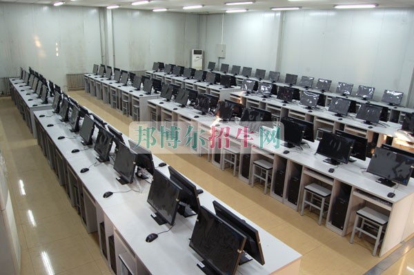 什么計算機多媒體技術(shù)學校好