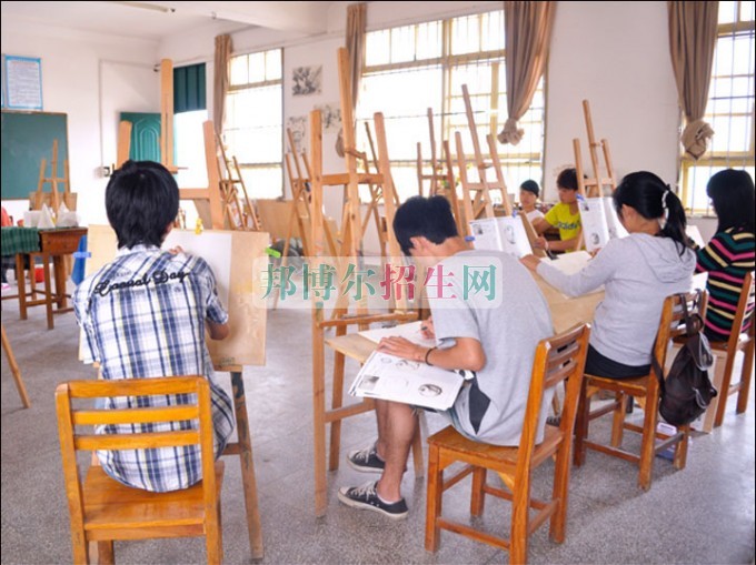 400分能上動漫設(shè)計(jì)與制作嗎