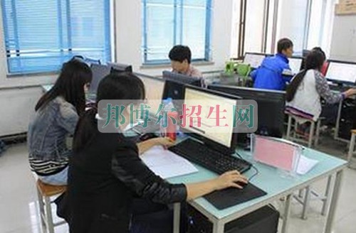 女生可以讀計算機網(wǎng)絡技術(shù)嗎