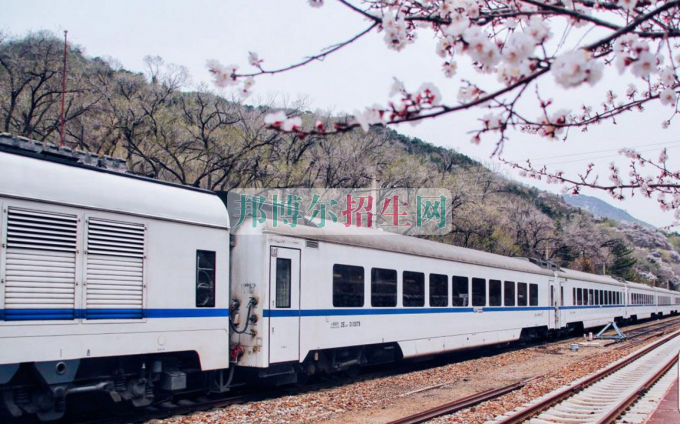 哪個大專學校鐵道工程技術(shù)專業(yè)好