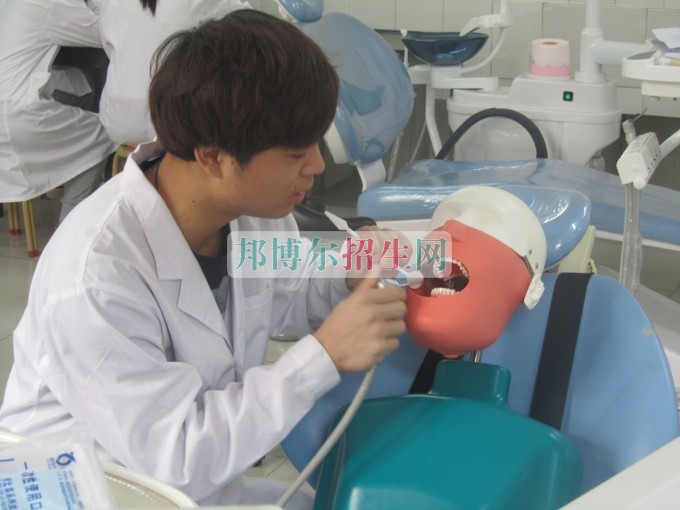 女生可以讀口腔醫(yī)學嗎