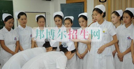 好點(diǎn)的高級護(hù)理學(xué)校