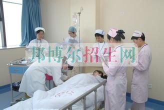 成都設(shè)有護(hù)理的公辦大專(zhuān)學(xué)校