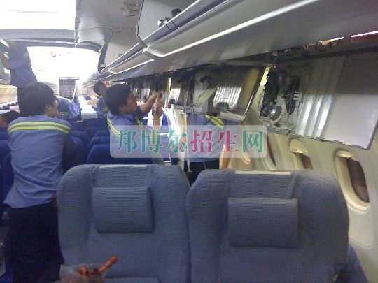 成都有哪些有飛機(jī)維修的大專(zhuān)院校
