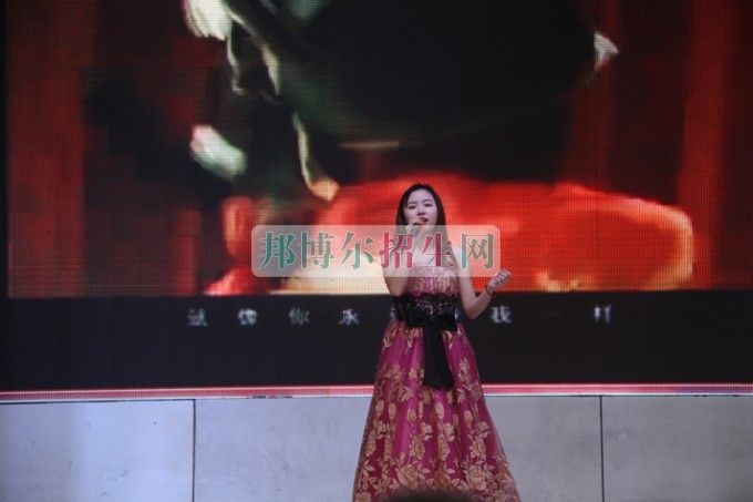 天府新區(qū)成人中等專業(yè)學校“美好新區(qū)，千年廣都”
