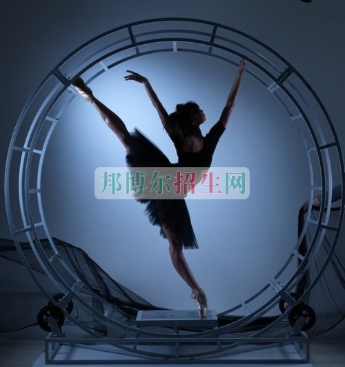 成都什么藝術(shù)教育學校好