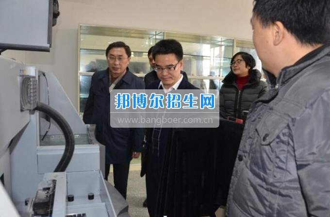市委常委、宣傳部部長劉全勝到四川省檔案學(xué)校調(diào)研指導(dǎo)工作