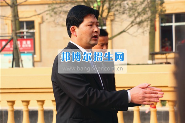 成都希望幼師學(xué)校加強安全檢查保障校園安全