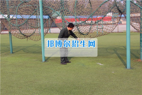 成都希望幼師學(xué)校加強安全檢查保障校園安全