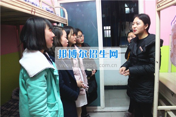 成都希望幼師學校是責任？更是一種愛！