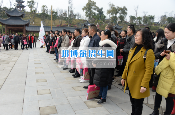 川南幼兒師范高等?？茖W校舉行慶祝國際勞動婦女節(jié)活動