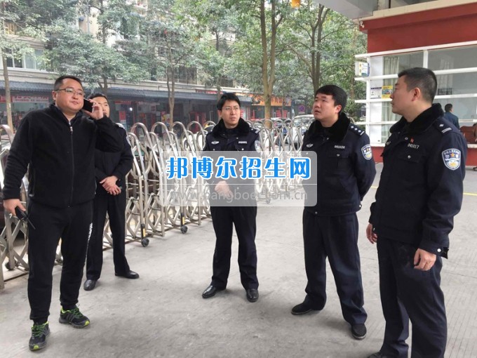 警校共建平安和諧校園張公橋派出所民警到四川省樂山市第一職業(yè)高級中學(xué)進行開學(xué)巡訪