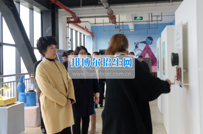 市委常委、宣傳部長潘梅到川南幼兒師范高等專科學(xué)校調(diào)研思想政治工作