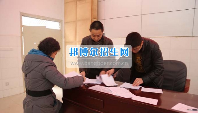四川省古藺縣職業(yè)高級(jí)中學(xué)校集智匯力，全力推進(jìn)依法治校