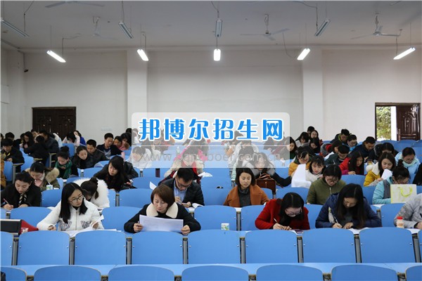 銅仁幼兒師范高等?？茖W校學前教育系舉行2017年學前教育專業(yè)教師業(yè)務知識考試