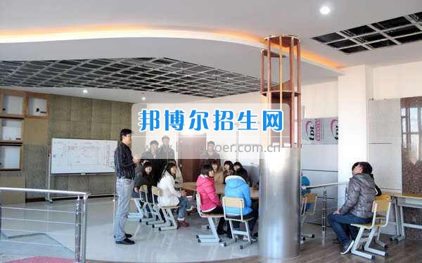 成都哪些大專(zhuān)有建筑裝飾工程技術(shù)