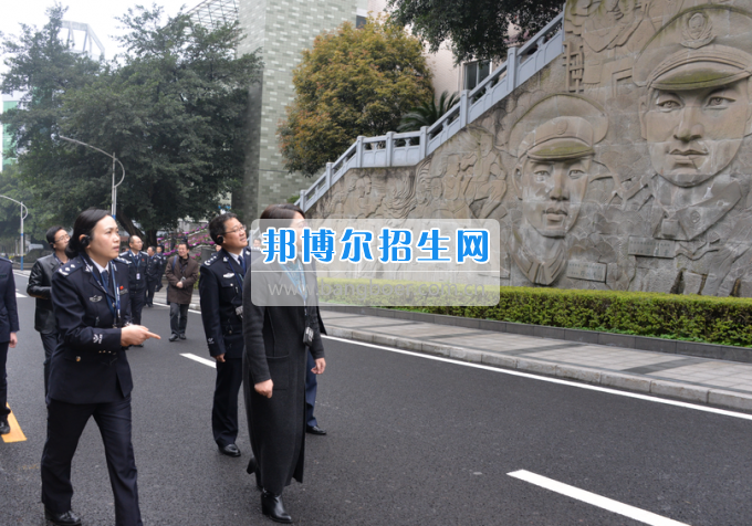 川南幼兒師范高等?？茖W(xué)校考察黨建工作