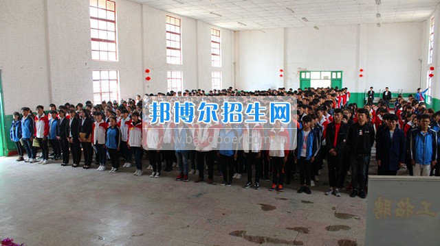 馨知心集團(tuán)、云南動(dòng)高鐵普鐵公司、上海大眾等多家單位在我校舉辦招聘會(huì)
