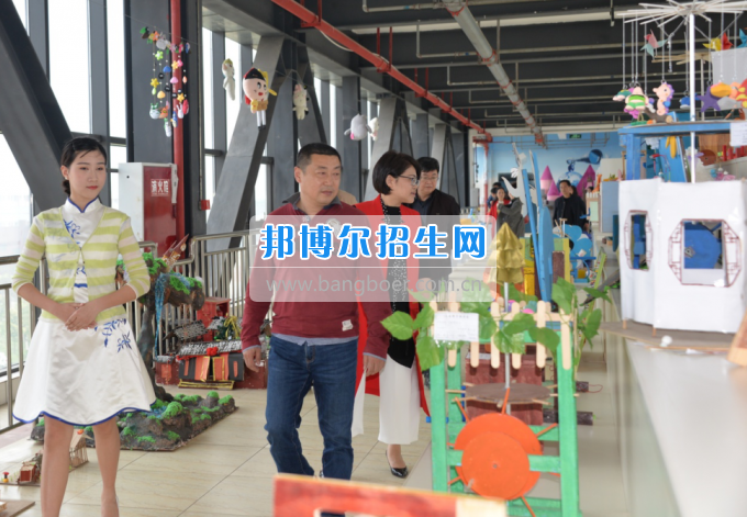 2017年西南科技大學(xué)黨委副書記張強(qiáng)一行到川南幼兒師范高等?？茖W(xué)?？疾? width=