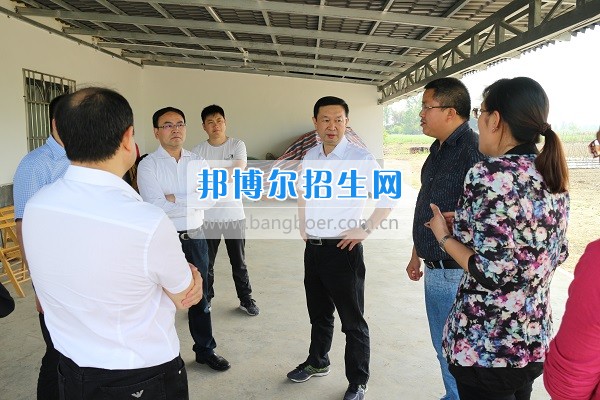 2017年成都農(nóng)業(yè)科技職業(yè)學院召開“校地合作、共建園區(qū)”專題會