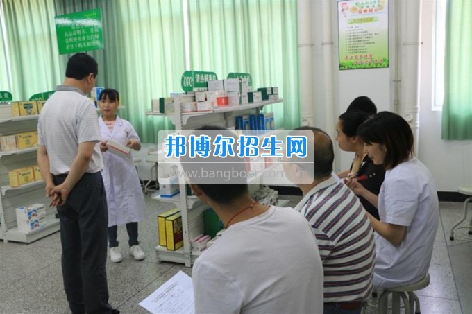 四川衛(wèi)生康復(fù)職業(yè)學(xué)院校企合辦營銷技能大賽，共促學(xué)生營銷技能提升