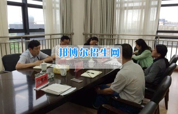 貴州警察學(xué)院來貴州商業(yè)高等?？茖W(xué)校參觀交流