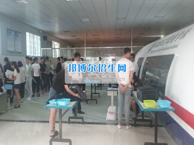 2017年春民航業(yè)特有工種職業(yè)技能鑒定在綿陽航空職業(yè)學(xué)校舉行。