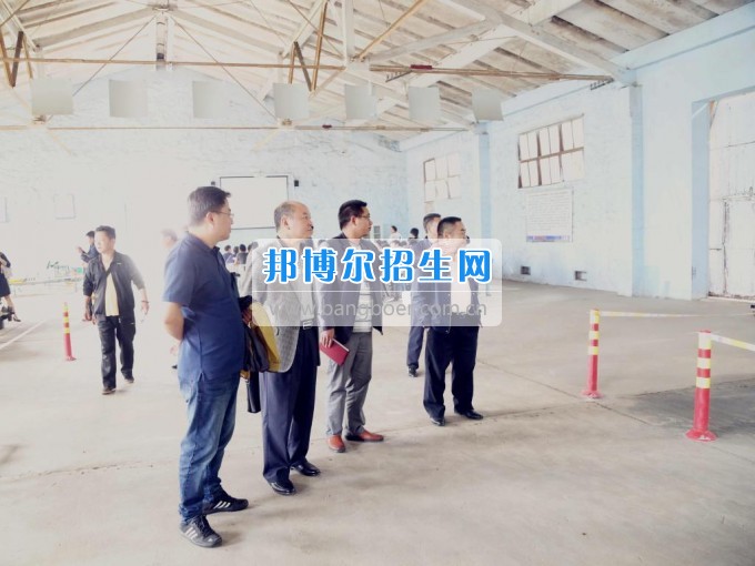 市人大督查組到六盤水職業(yè)技術(shù)學院