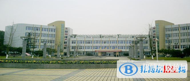 四川石油學(xué)校2019年報(bào)名條件、招生對(duì)象