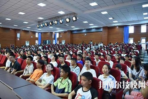 成都溫江區(qū)燎原職業(yè)技術(shù)學(xué)校2020年報(bào)名條件、招生要求、招生對(duì)象