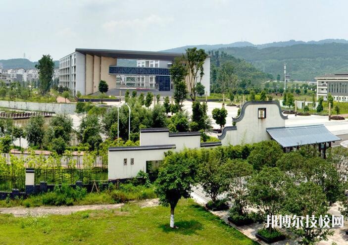 重慶兩江職業(yè)教育中心2020年報名條件、招生要求、招生對象