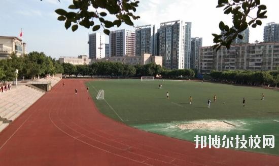 重慶渝北職業(yè)教育中心2020年報(bào)名條件、招生要求、招生對象
