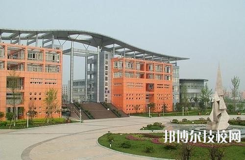 成都市中山職業(yè)技術(shù)學(xué)校2020年報名條件、招生要求、招生對象