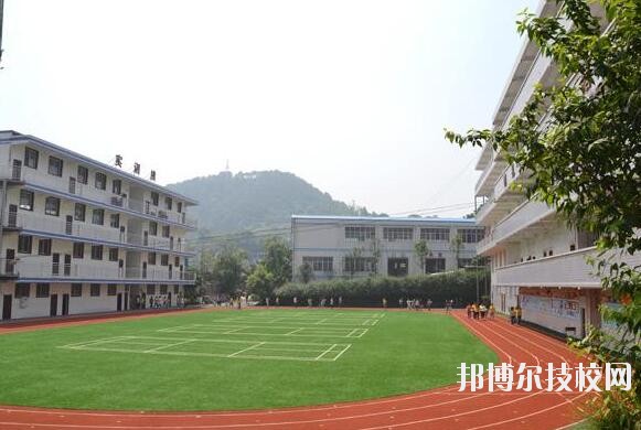 重慶知行衛(wèi)生學校2020年報名條件、招生要求、招生對象