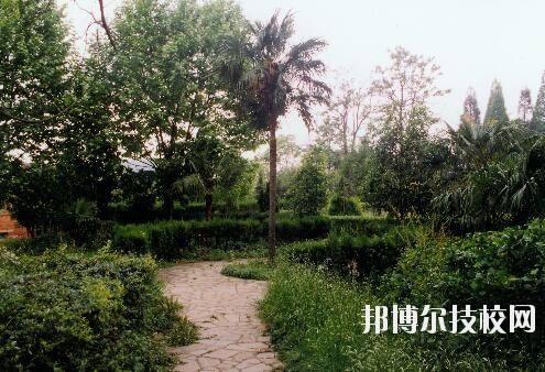貴州林業(yè)學(xué)校2020年報名條件、招生要求、招生對象