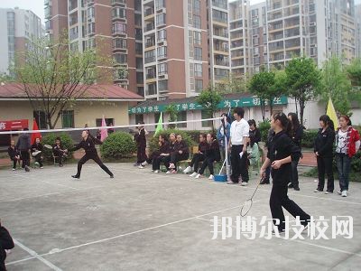 四川現(xiàn)代藝術(shù)學校2020年招生辦聯(lián)系電話