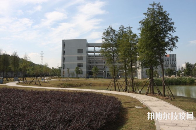 湖州中等衛(wèi)生專(zhuān)業(yè)學(xué)校2020年報(bào)名條件、招生要求、招生對(duì)象