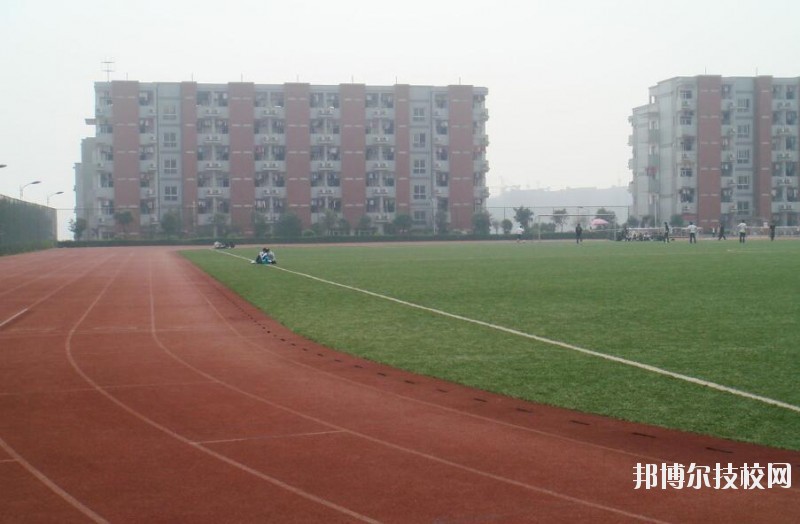重慶龍門浩職業(yè)中學校2020年報名條件、招生要求、招生對象